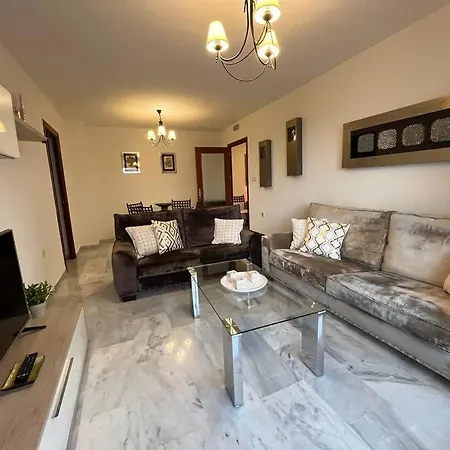 Piso En Casco Junto A Playa Piscina In Summer Season Apartment Marbella
